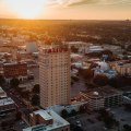 What is the Average Student-to-Advisor Ratio for Academic Programs in McLennan County, TX?